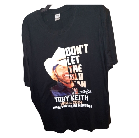 NWOT Toby Keith Black Graphic T-Shirt 1961-2024 Size 2XL - Picture 1 of 8